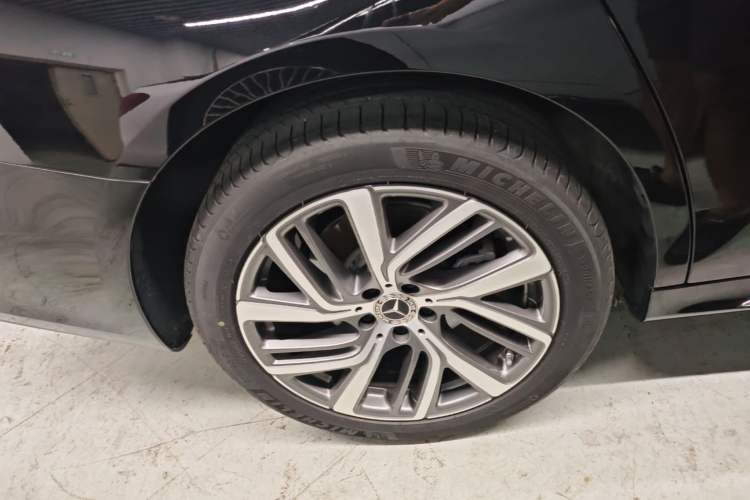 Used Mercedes-Benz E-Class 2025 Facelift E 300 L Fashion Edition Right Rear Wheel Hub