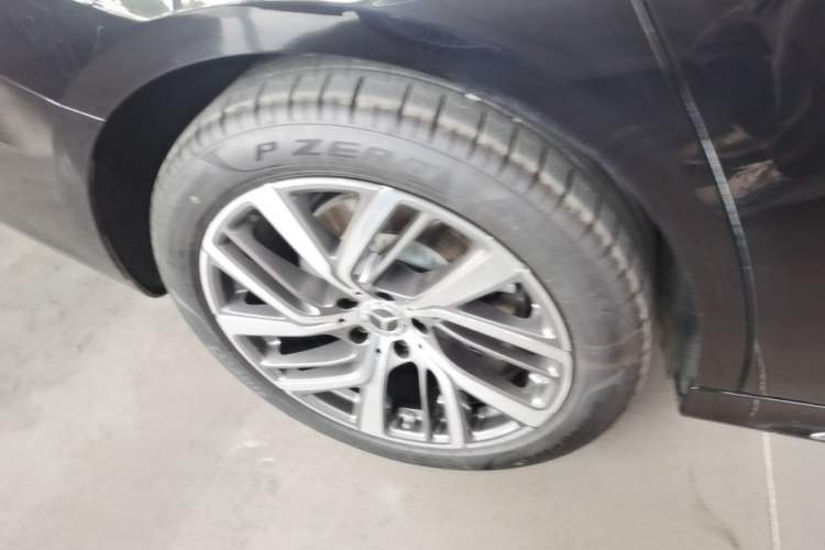 Used Mercedes-Benz E-Class 2025 Facelift E 300 L Fashion Edition Right Rear Wheel Hub