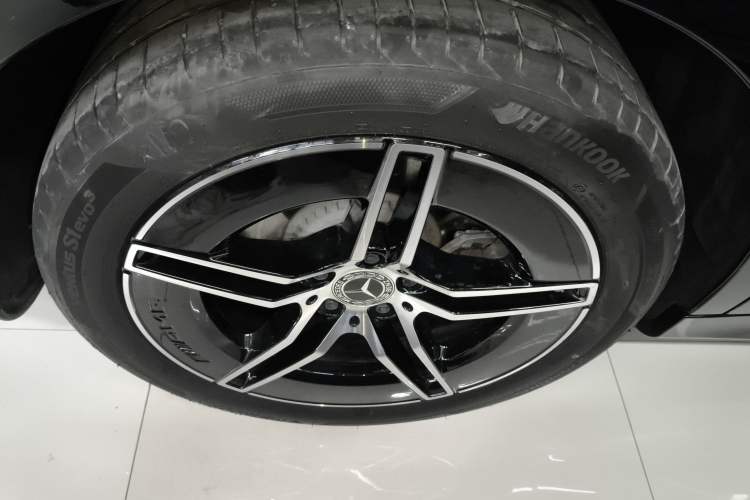 Used Mercedes-Benz E-Class 2025 Refresh E 300 Fashion Edition Sport Version Right Rear Wheel Hub