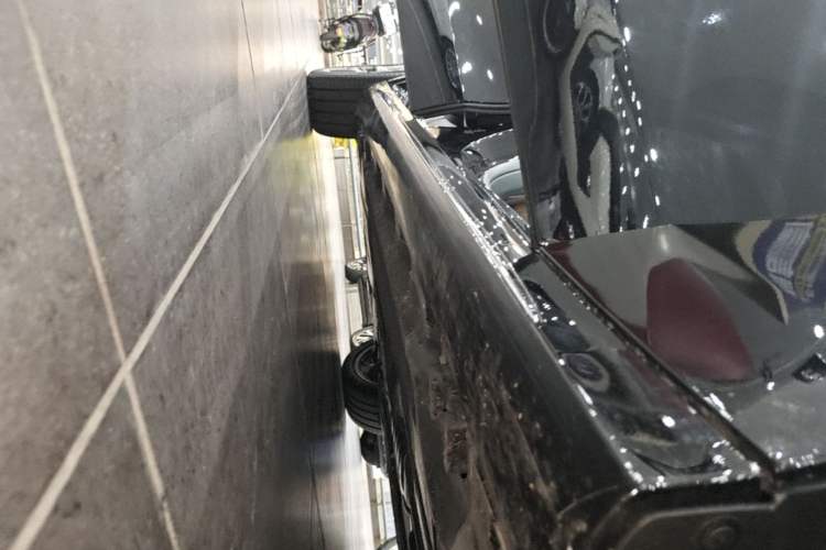 Used Mercedes-Benz E-Class 2025 Facelift E 300 L Fashion Edition Right Side Sill