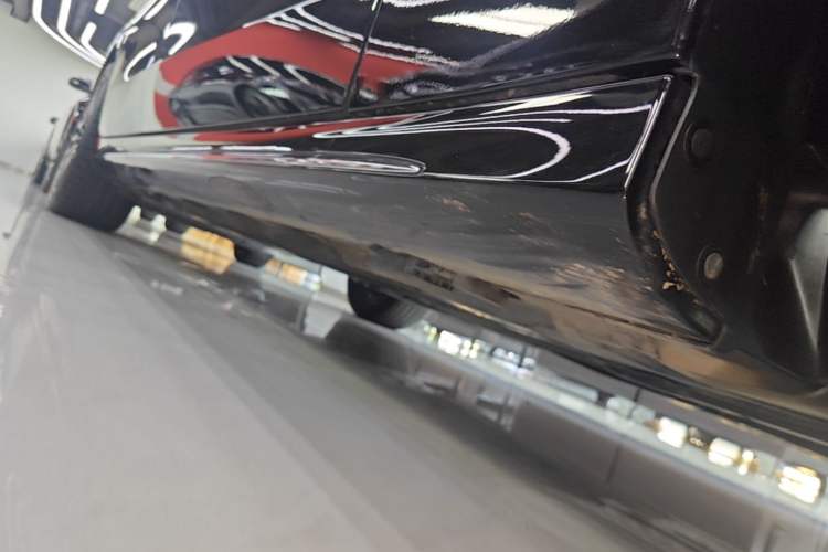 Used Mercedes-Benz E-Class 2025 Facelift E 300 L Luxury Edition Right Side Sill