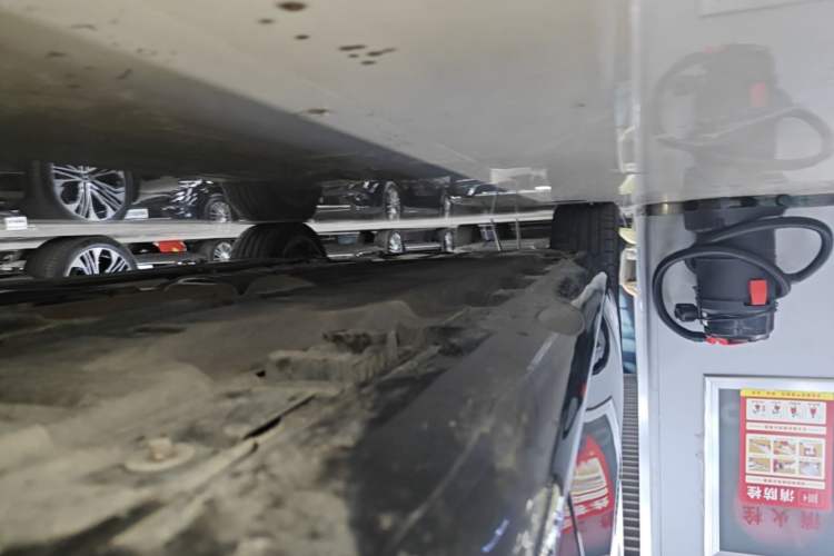 Used Mercedes-Benz E-Class 2025 Facelift E 300 L Luxury Edition Right Side Sill