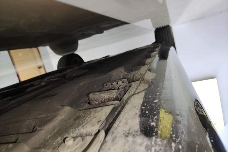 Used Mercedes-Benz E-Class 2025 E 260 L Right Side Sill