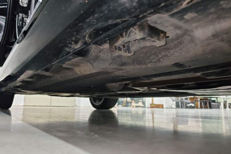 Used Mercedes-Benz E-Class 2025 Facelift E 300 L Fashion Edition Right Side Sill