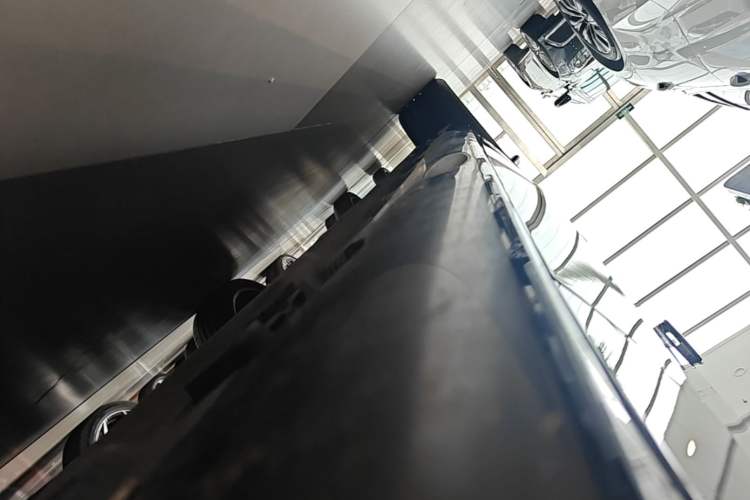 Used Mercedes-Benz E-Class 2025 E 300 L Luxury Model Right Side Sill