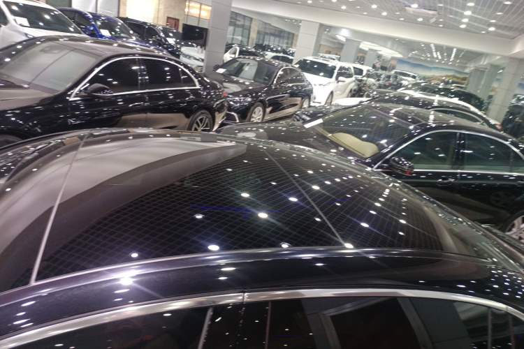 Used Mercedes-Benz E-Class 2025 E 300 L Luxury Model Roof
