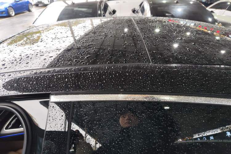 Used Mercedes-Benz E-Class 2025 E 300 L Luxury Model Roof