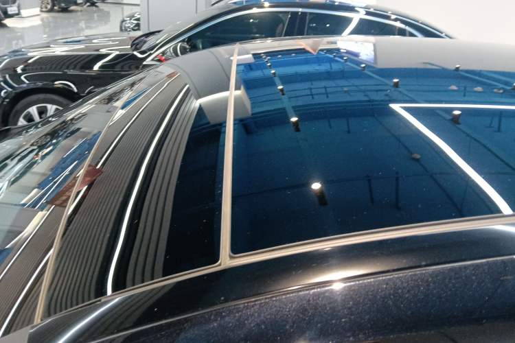 Used Mercedes-Benz E-Class 2025 Facelift E 300 L Luxury Edition Roof