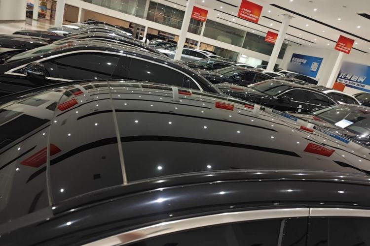 Used Mercedes-Benz E-Class 2025-Year Facelift E 260 L Roof