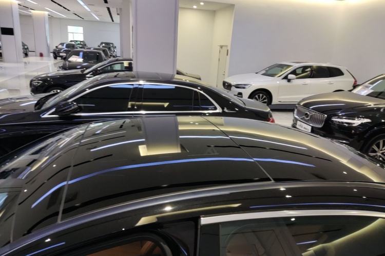 Used Mercedes-Benz E-Class 2025 E 300 L Luxury Model Roof