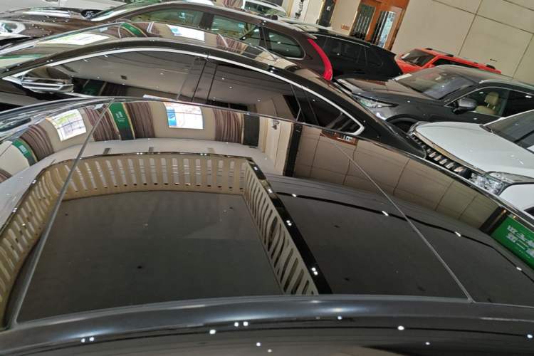 Used Mercedes-Benz E-Class 2025 E 300 L Stylish Model Roof