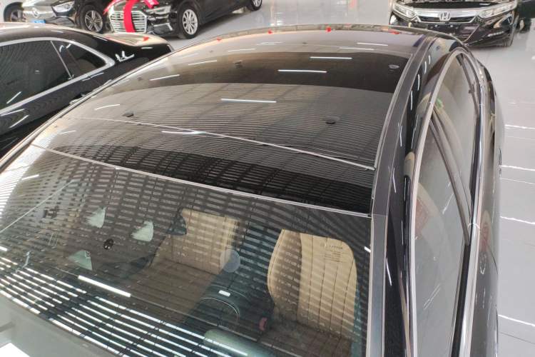 Used Mercedes-Benz E-Class 2025 E 300 L Stylish Model Roof