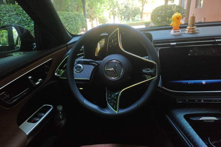 Used Mercedes-Benz E-Class 2025 Year Restyled E 260 Sport Edition Steering Wheel