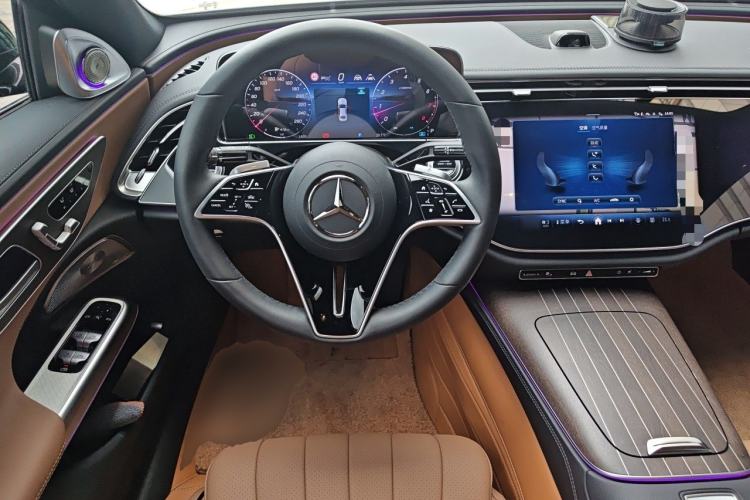 Used Mercedes-Benz E-Class 2025 Facelift E 300 L Luxury Edition Steering Wheel