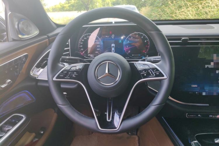 Used Mercedes-Benz E-Class 2025 Facelift E 260 L 4MATIC Steering Wheel
