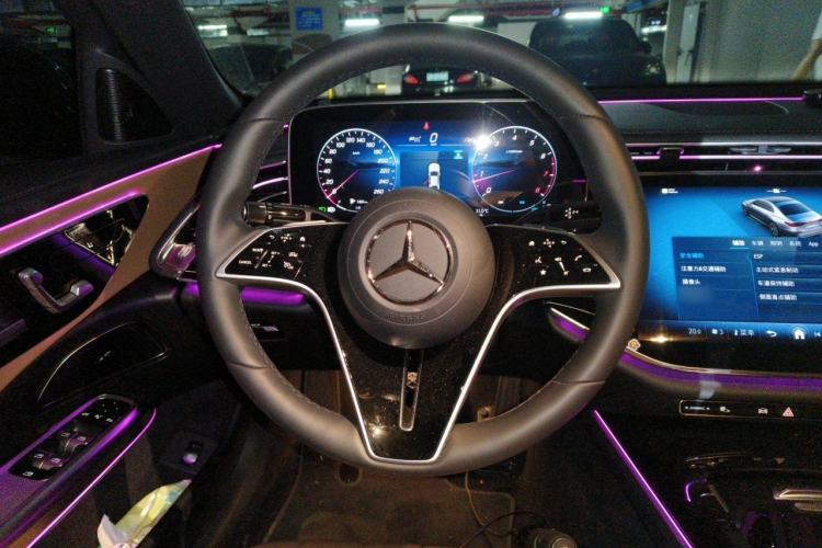 Used Mercedes-Benz E-Class 2025-Year Facelift E 260 L Steering Wheel