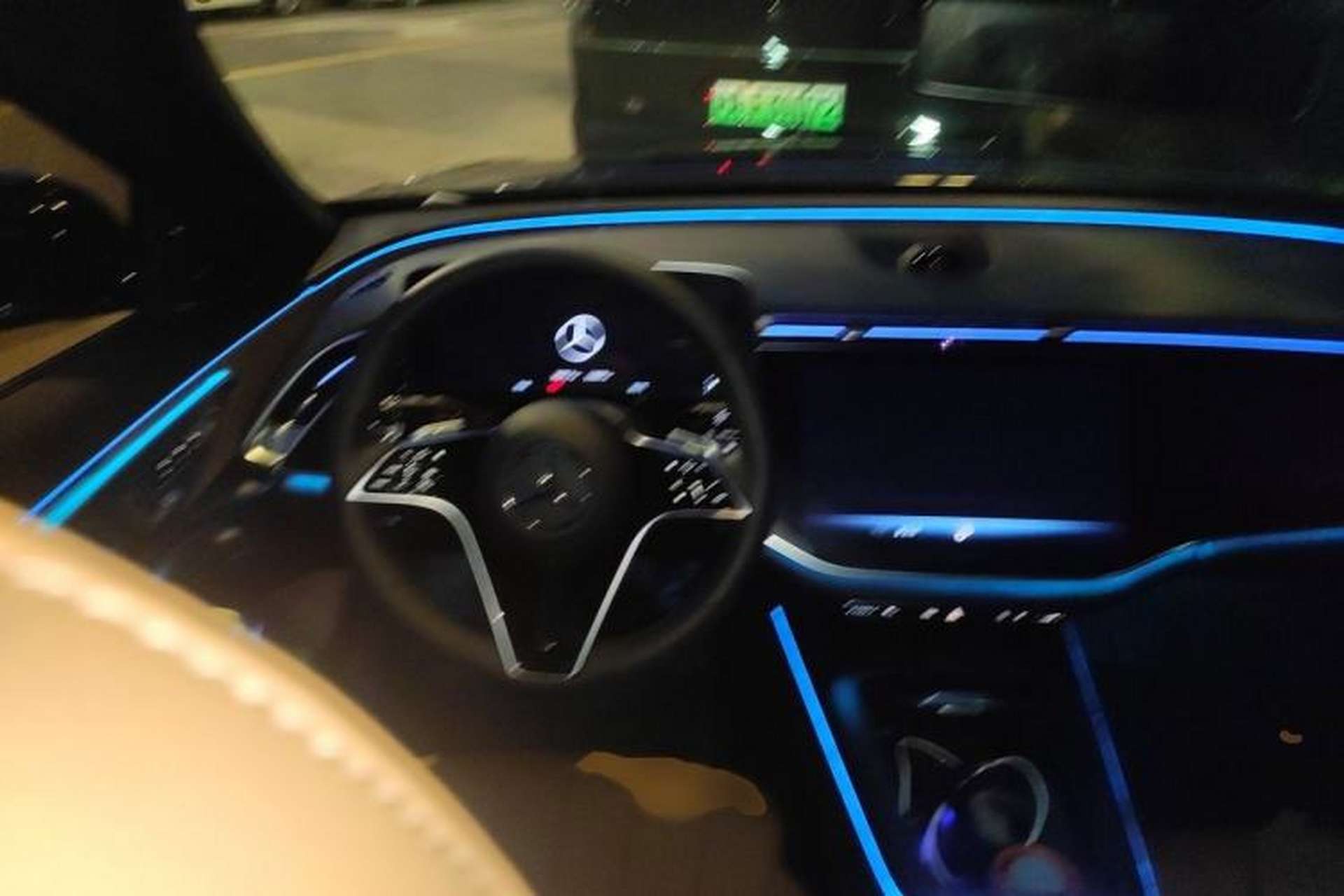 Used Mercedes-Benz E-Class 2025 E 300 L Luxury Model Steering Wheel