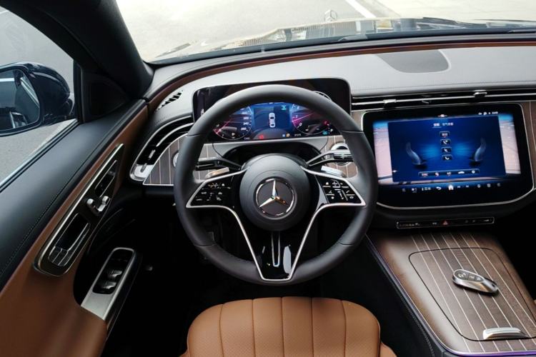 Used Mercedes-Benz E-Class 2025 Facelift E 300 L Fashion Edition Steering Wheel