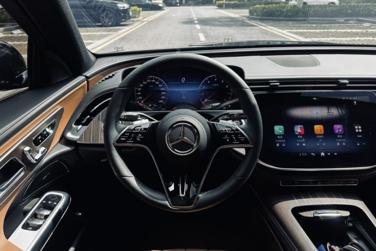 Used Mercedes-Benz E-Class 2025 Facelift E 300 L Fashion Edition Steering Wheel