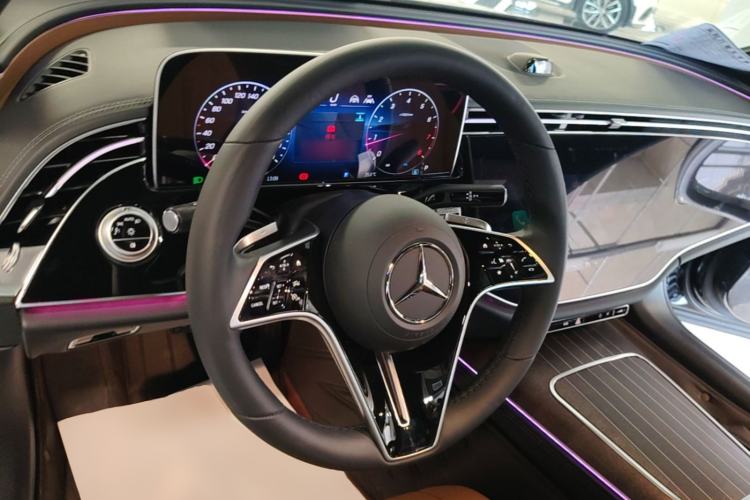 Used Mercedes-Benz E-Class 2025 E 300 L Luxury Model Steering Wheel