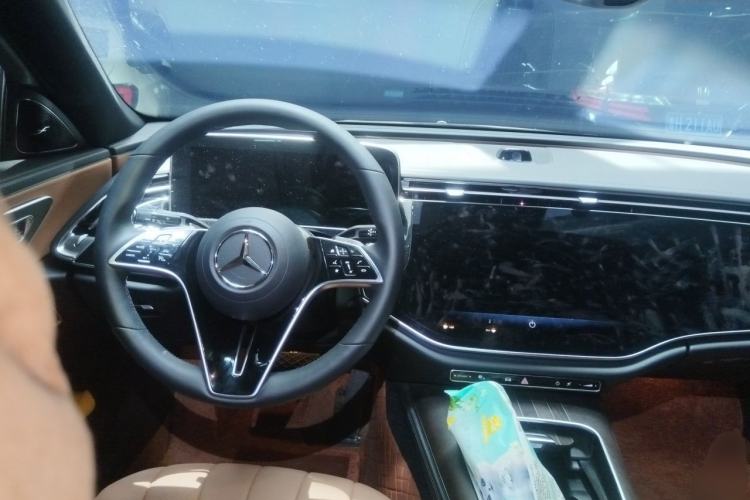 Used Mercedes-Benz E-Class 2025 Facelift E 300 L Luxury Edition Steering Wheel