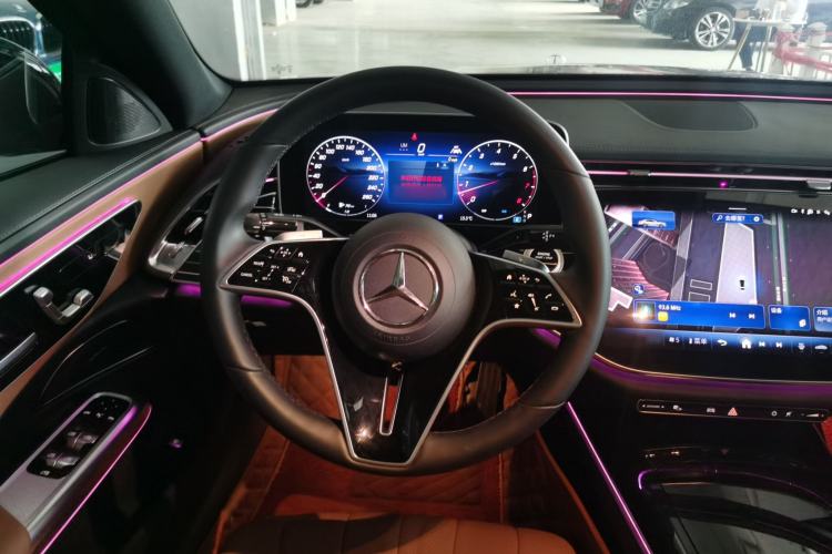 Used Mercedes-Benz E-Class 2025 E 260 L Steering Wheel