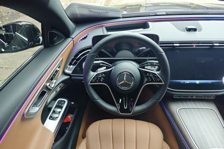 Used Mercedes-Benz E-Class 2025 Facelift E 300 L Premium Edition Steering Wheel