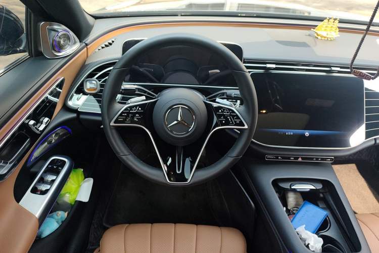 Used Mercedes-Benz E-Class 2025 E 260 L Steering Wheel
