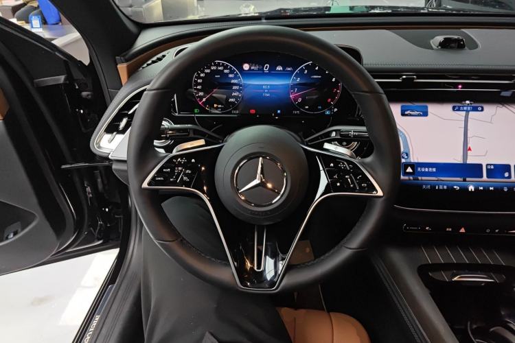 Used Mercedes-Benz E-Class 2025 Facelift E 300 L Luxury Edition Steering Wheel