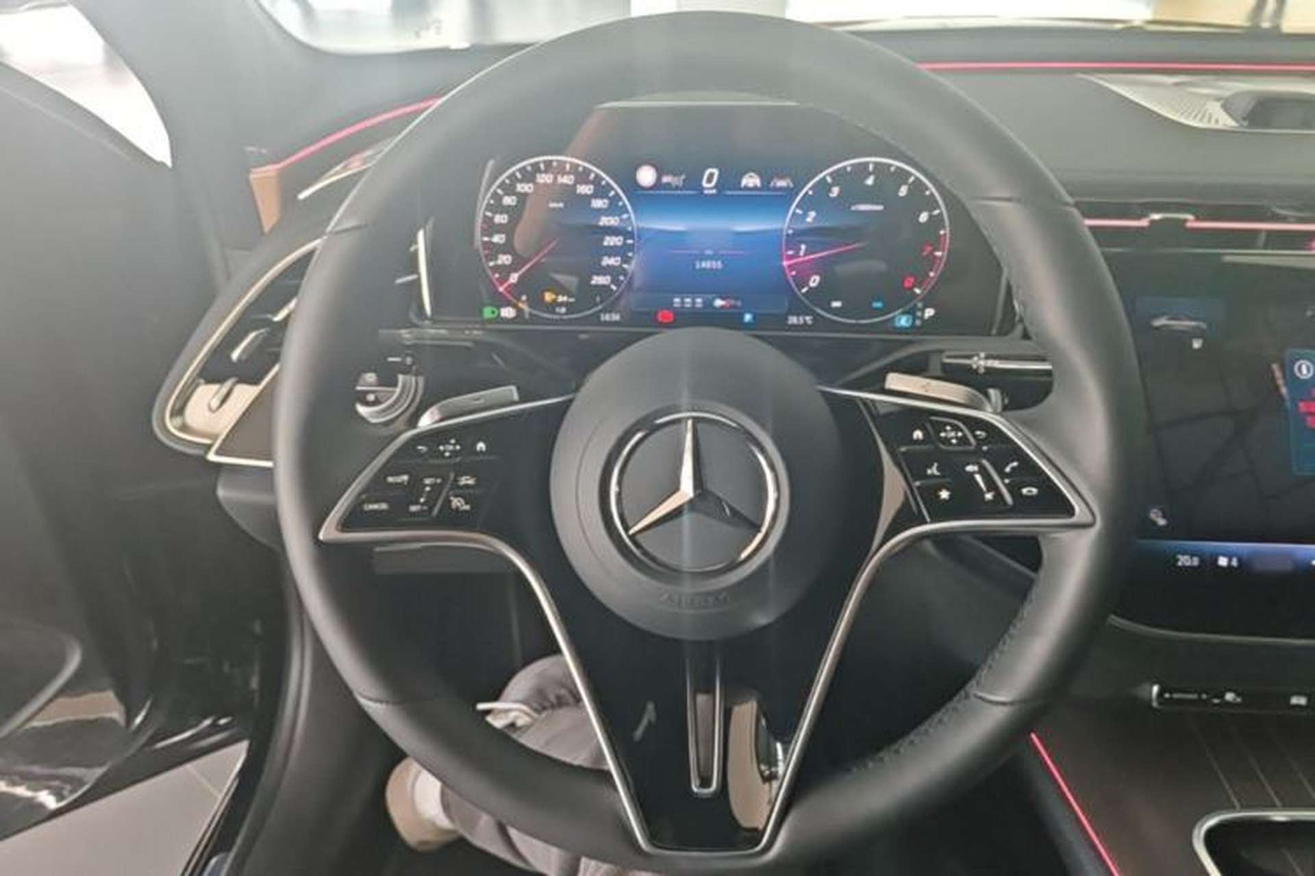 Used Mercedes-Benz E-Class 2025 E 300 L Luxury Model Steering Wheel