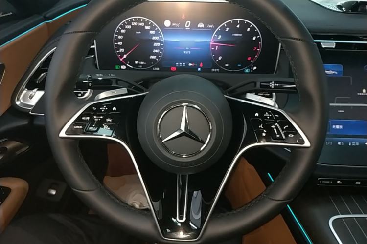 Used Mercedes-Benz E-Class 2025 Facelift E 300 L Luxury Edition Steering Wheel
