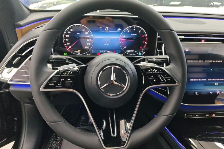 Used Mercedes-Benz E-Class 2025 E 260 L Steering Wheel