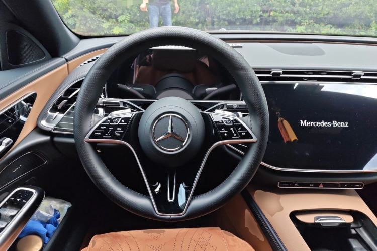 Used Mercedes-Benz E-Class 2025 E 260 L Steering Wheel
