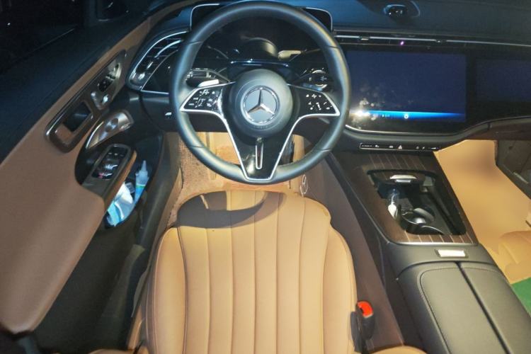 Used Mercedes-Benz E-Class 2025 Facelift E 300 L Luxury Edition Steering Wheel