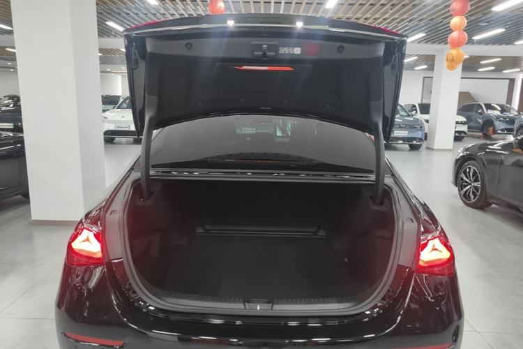 Used Mercedes-Benz E-Class 2025 Facelift E 300 L Luxury Edition Trunk
