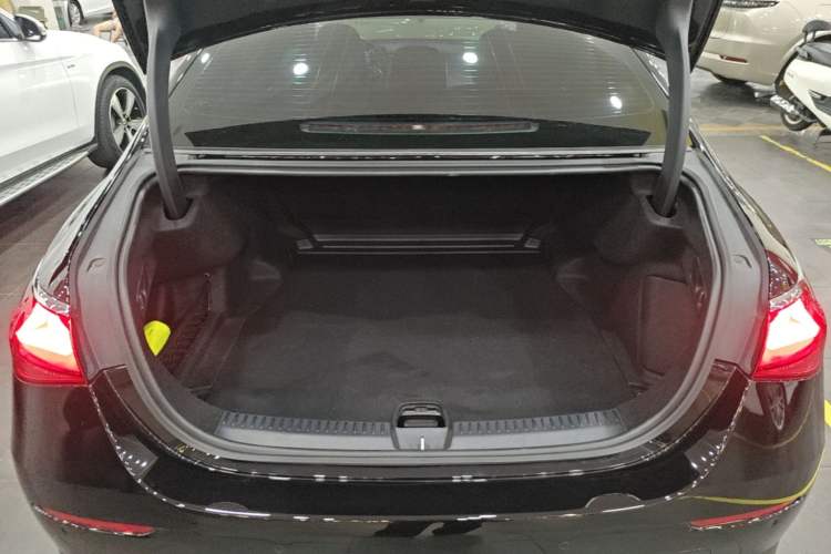 Used Mercedes-Benz E-Class 2025 Facelift E 300 L Fashion Edition Trunk