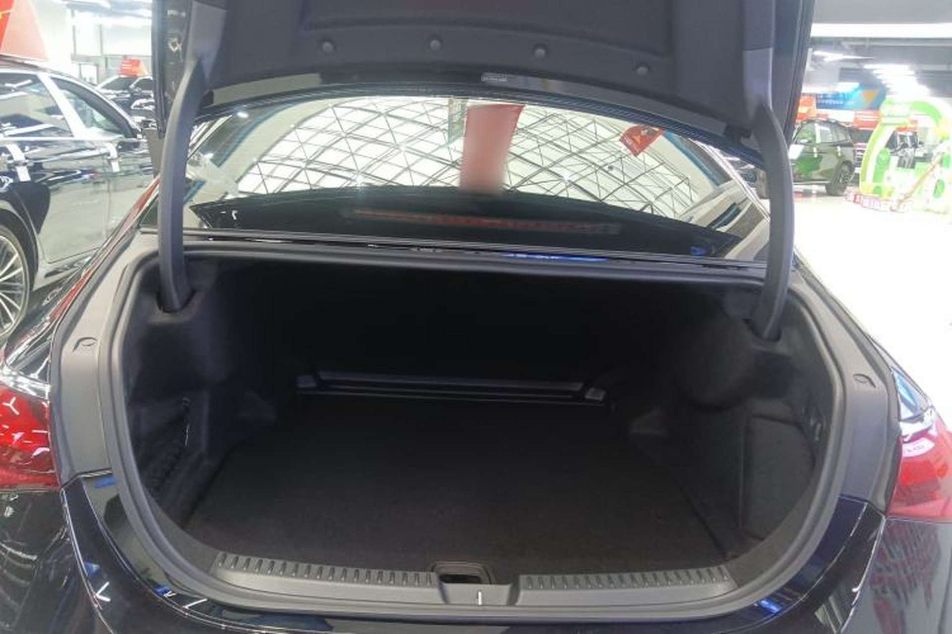 Used Mercedes-Benz E-Class 2025 Facelift E 300 L Fashion Edition Trunk