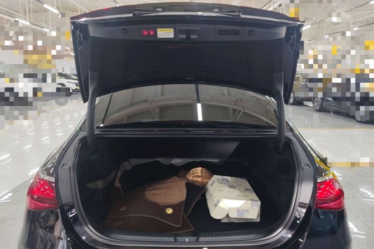 Used Mercedes-Benz E-Class 2025-Year Facelift E 260 L Trunk