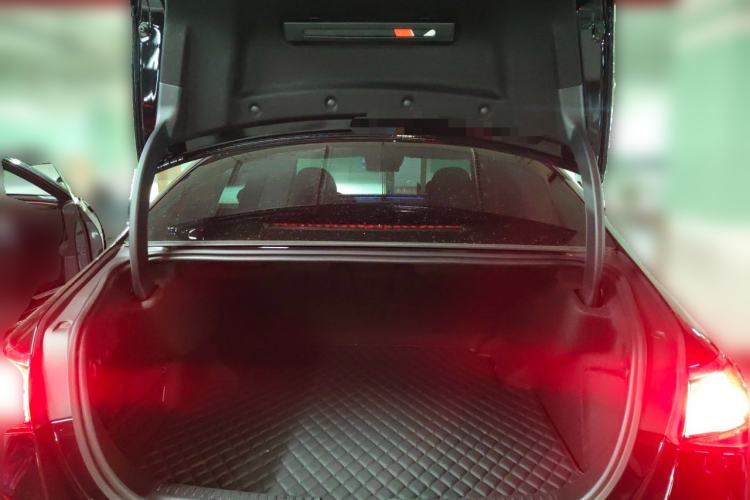 Used Mercedes-Benz E-Class 2025 E 300 L Luxury Model Trunk