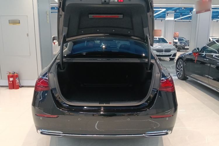 Used Mercedes-Benz E-Class 2025 Facelift E 300 L Luxury Edition Trunk