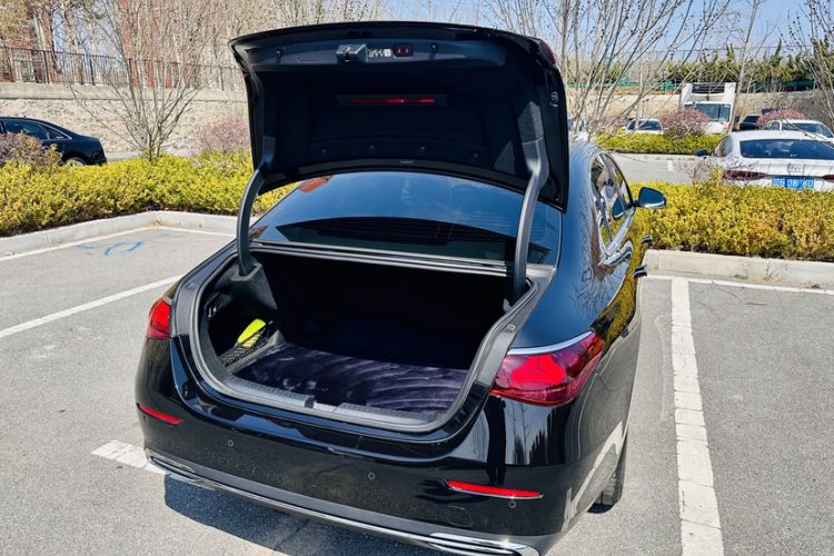 Used Mercedes-Benz E-Class 2025 E 300 L Stylish Model Trunk