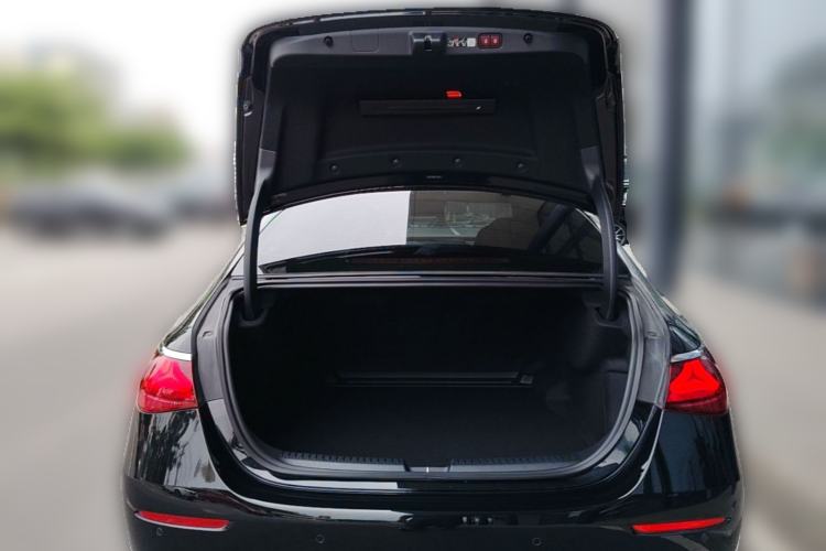 Used Mercedes-Benz E-Class 2025 Facelift E 300 L Fashion Edition Trunk