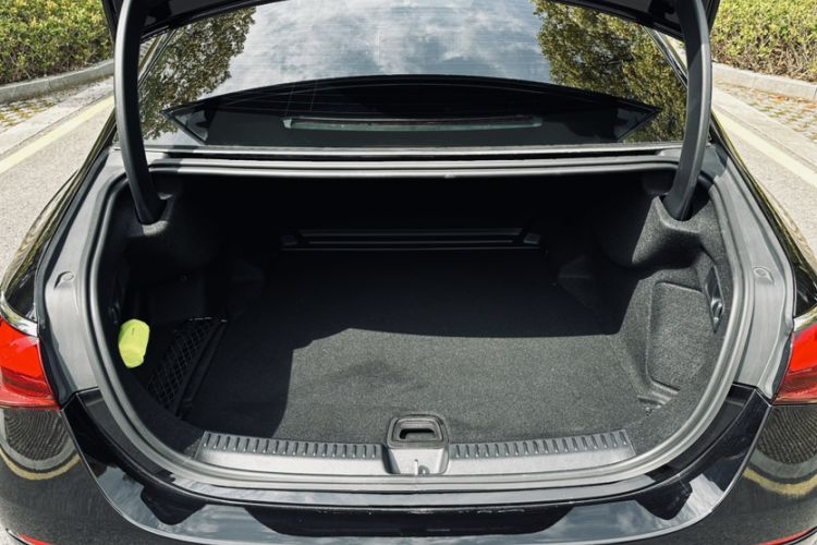 Used Mercedes-Benz E-Class 2025 Facelift E 300 L Fashion Edition Trunk