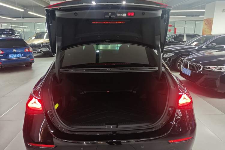 Used Mercedes-Benz E-Class 2025 Facelift E 300 L Fashion Edition Trunk