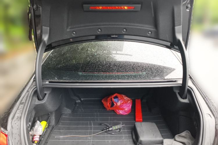 Used Mercedes-Benz E-Class 2025 E 300 L Luxury Model Trunk