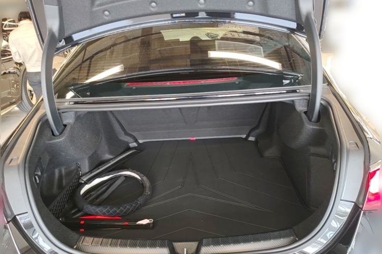 Used Mercedes-Benz E-Class 2025 E 300 L Luxury Model Trunk