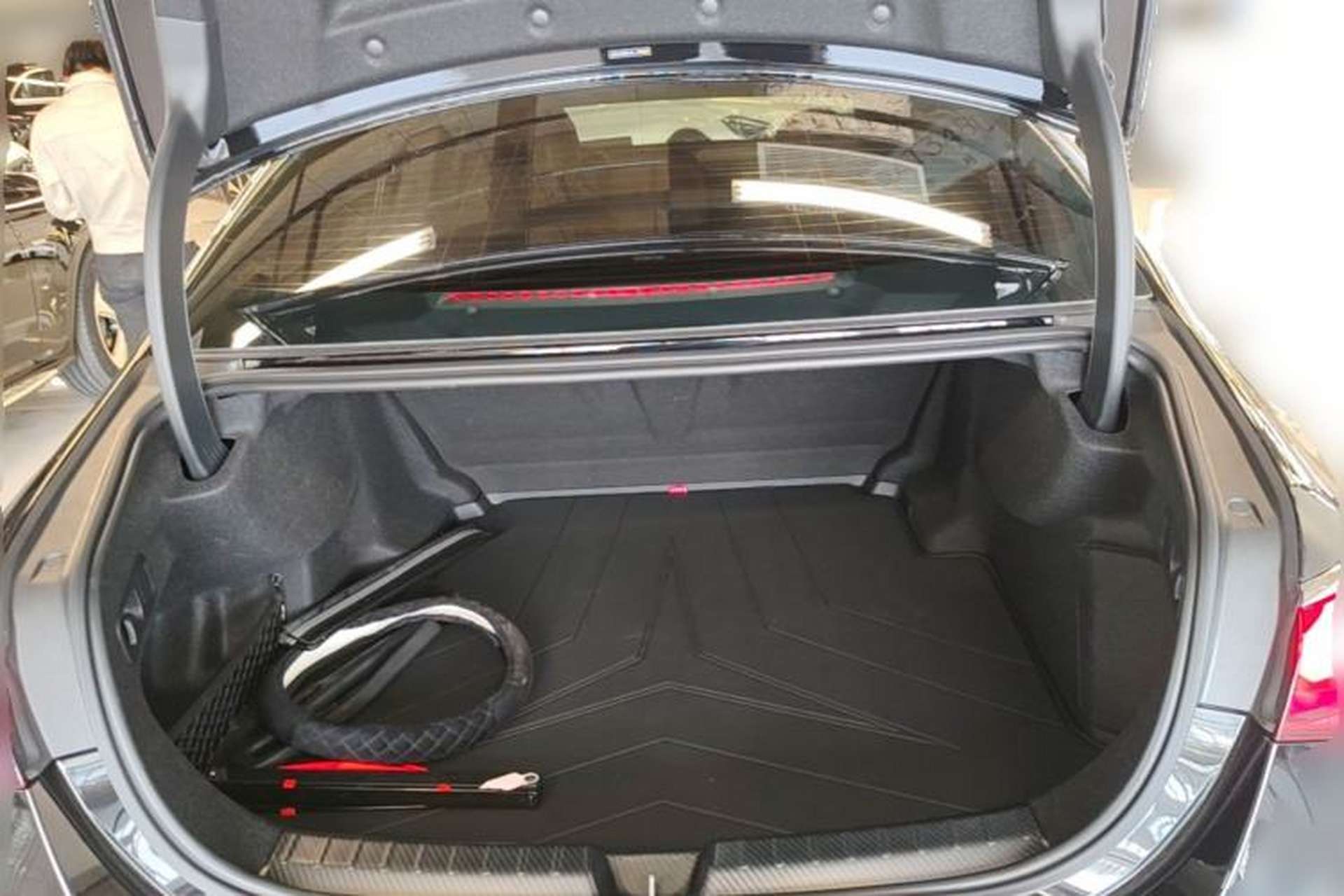 Used Mercedes-Benz E-Class 2025 E 300 L Luxury Model Trunk