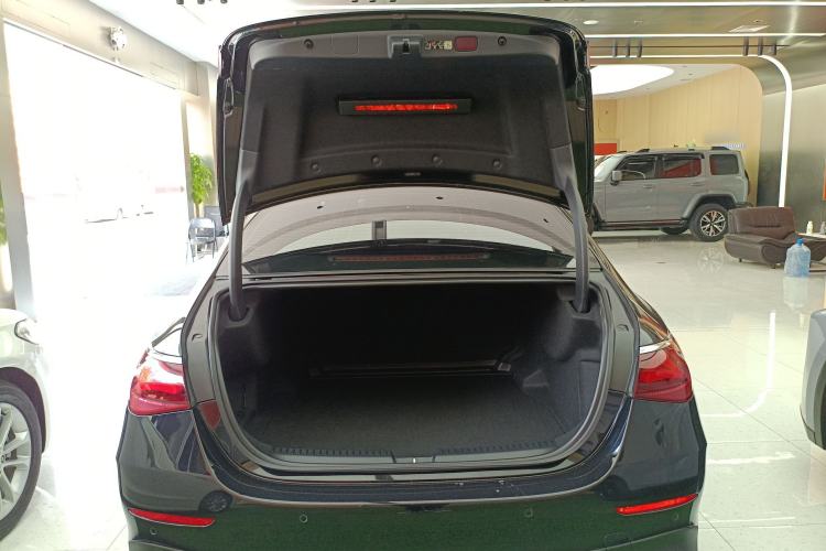 Used Mercedes-Benz E-Class 2025 Facelift E 300 L Luxury Sport Edition Trunk