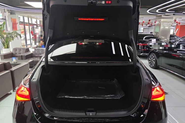 Used Mercedes-Benz E-Class 2025 Facelift E 300 L Luxury Edition Trunk