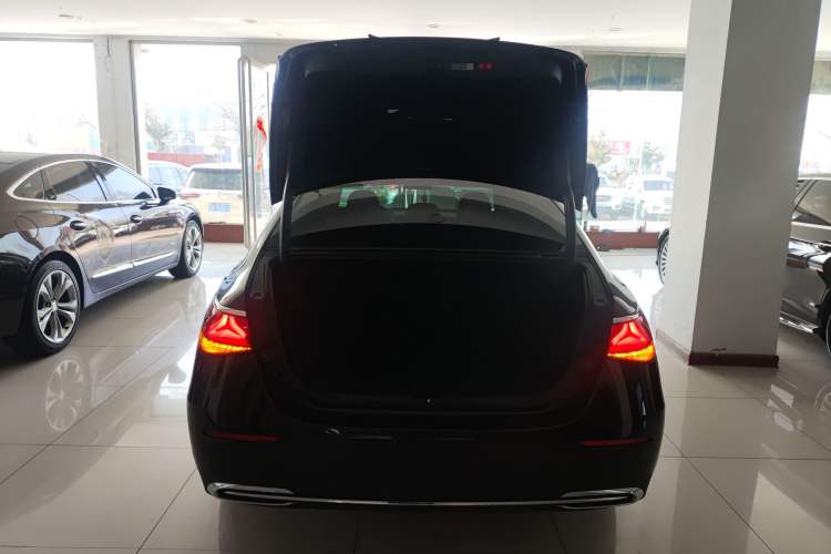 Used Mercedes-Benz E-Class 2025 E 300 L Luxury Model Trunk